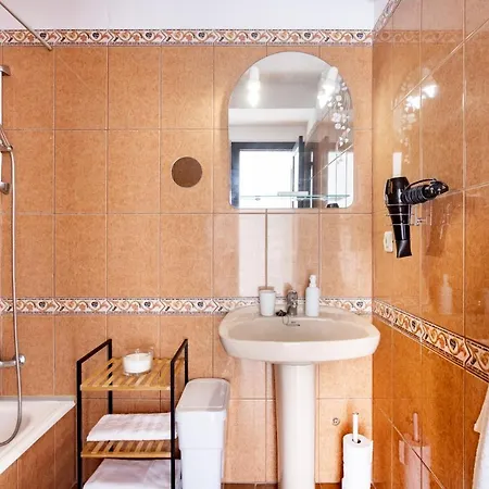Διαμέρισμα Home2book Sunny Apt Cardones, Terrace & Pool